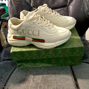 gucci rhytons beige size 12